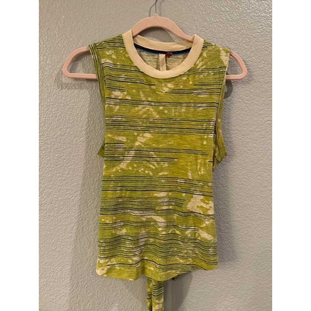Pilcro top Size Small